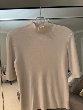 Banana Republic Short Sleeve Mock Neck Sweater size M
